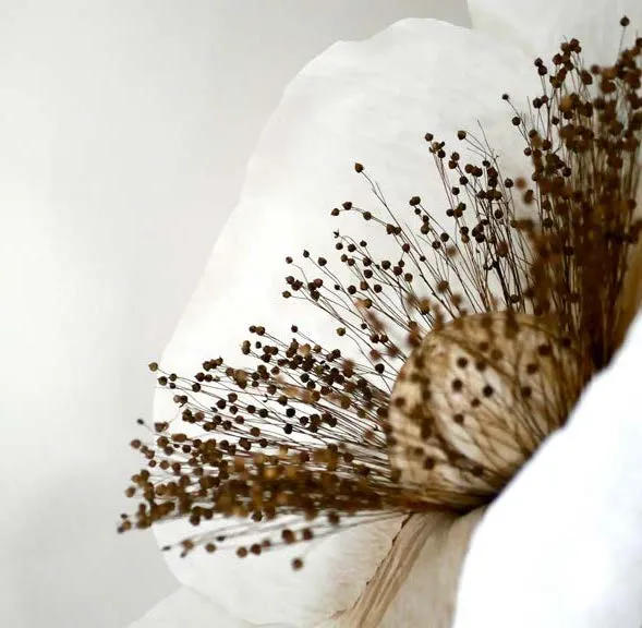 Illustration florale en papier