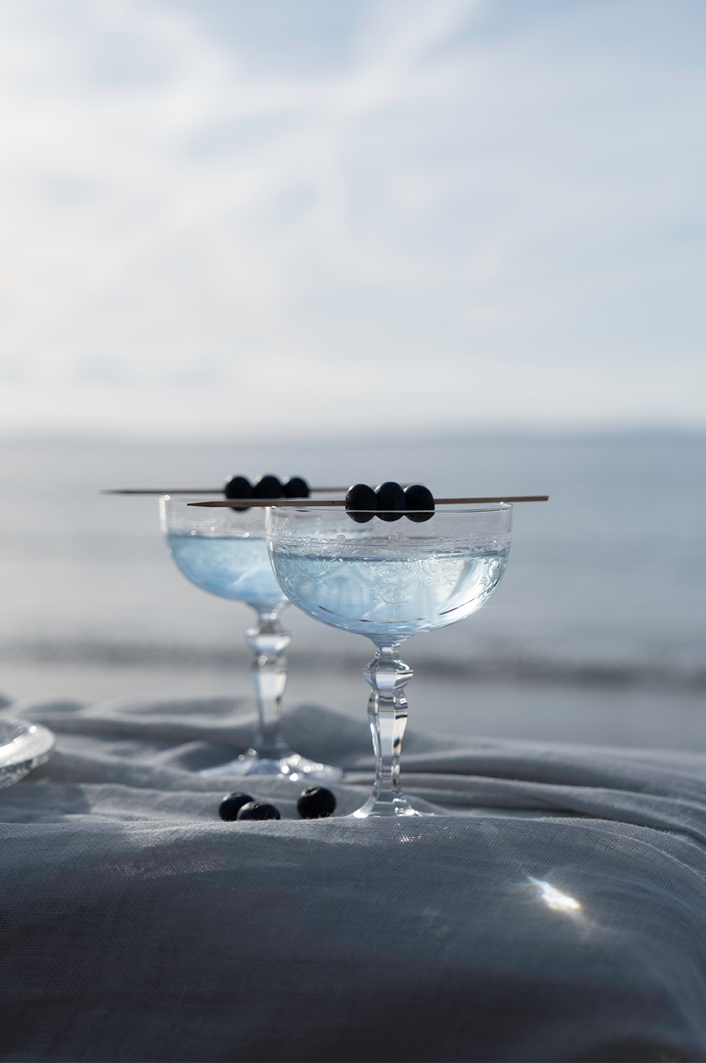 coupes vintage en crystal pics myrtilles champagne bleu tendre. Réalisation : Étoile Vagabonde